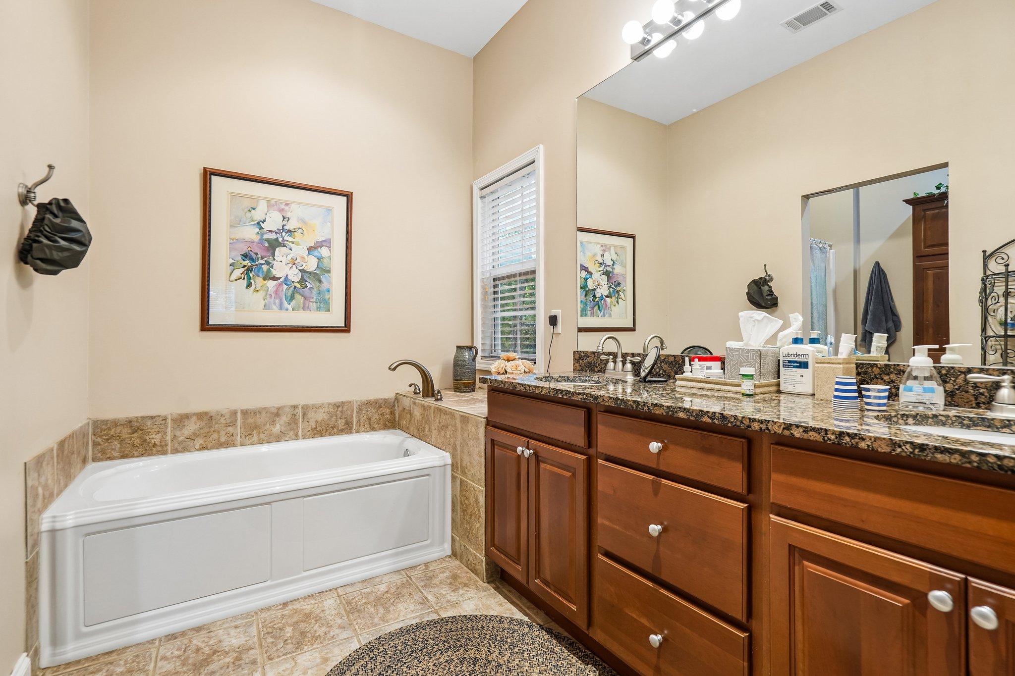 119 Pebble Creek Ln-S0408-028.jpg
