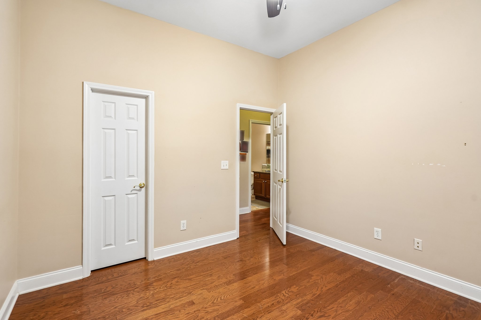 119 Pebble Creek Ln-S0408-031.jpg