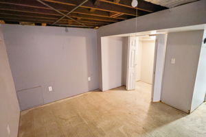  Photo 33