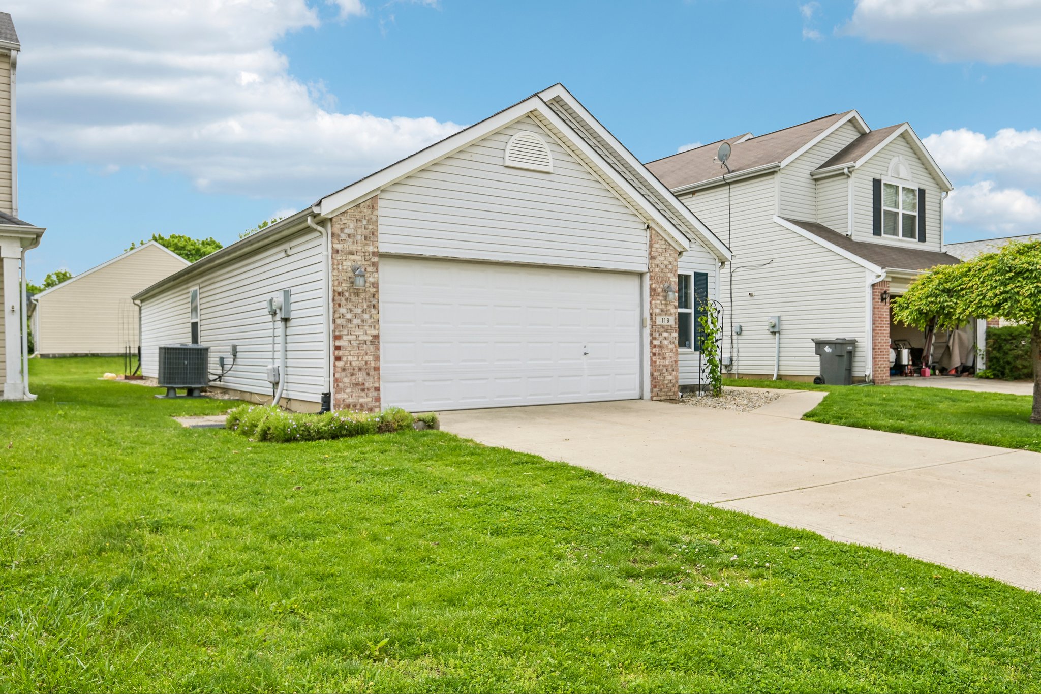 Village Green Dr-S3004-003.jpg