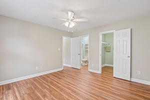 Village Green Dr-S3004-025.jpg