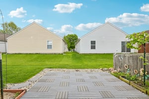 Village Green Dr-S3004-031.jpg