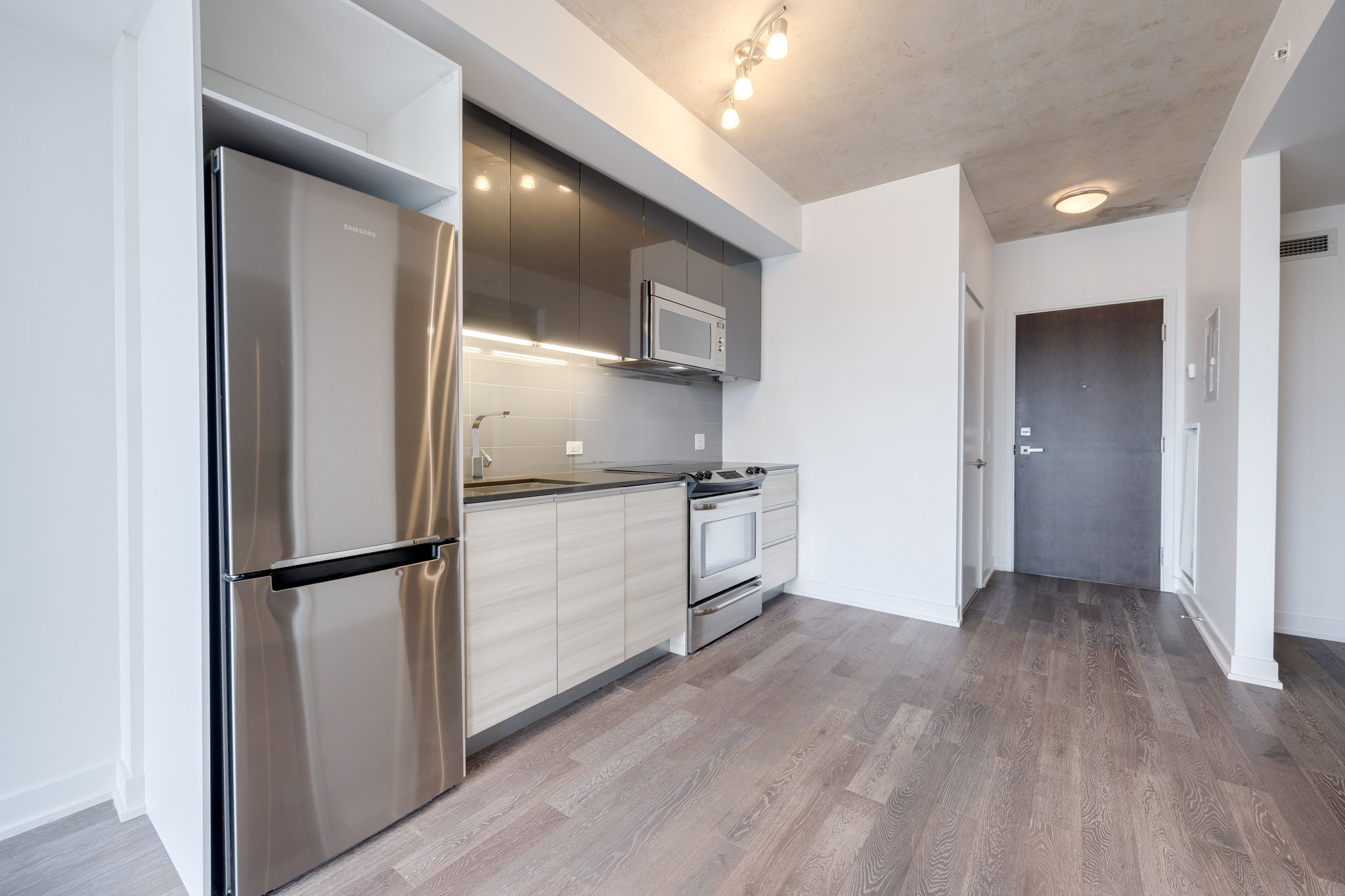 Toronto property showcase — delivered property photograph 5