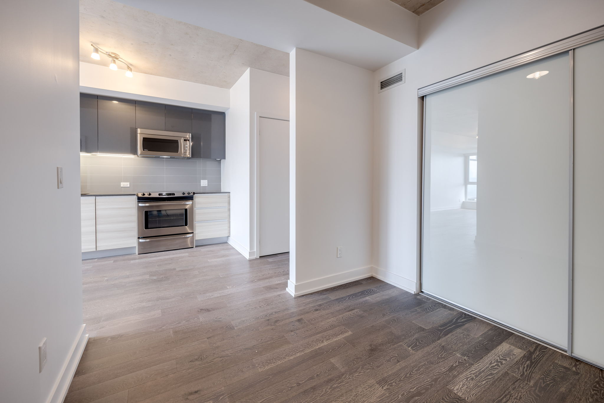 Toronto property showcase — delivered property photograph 17