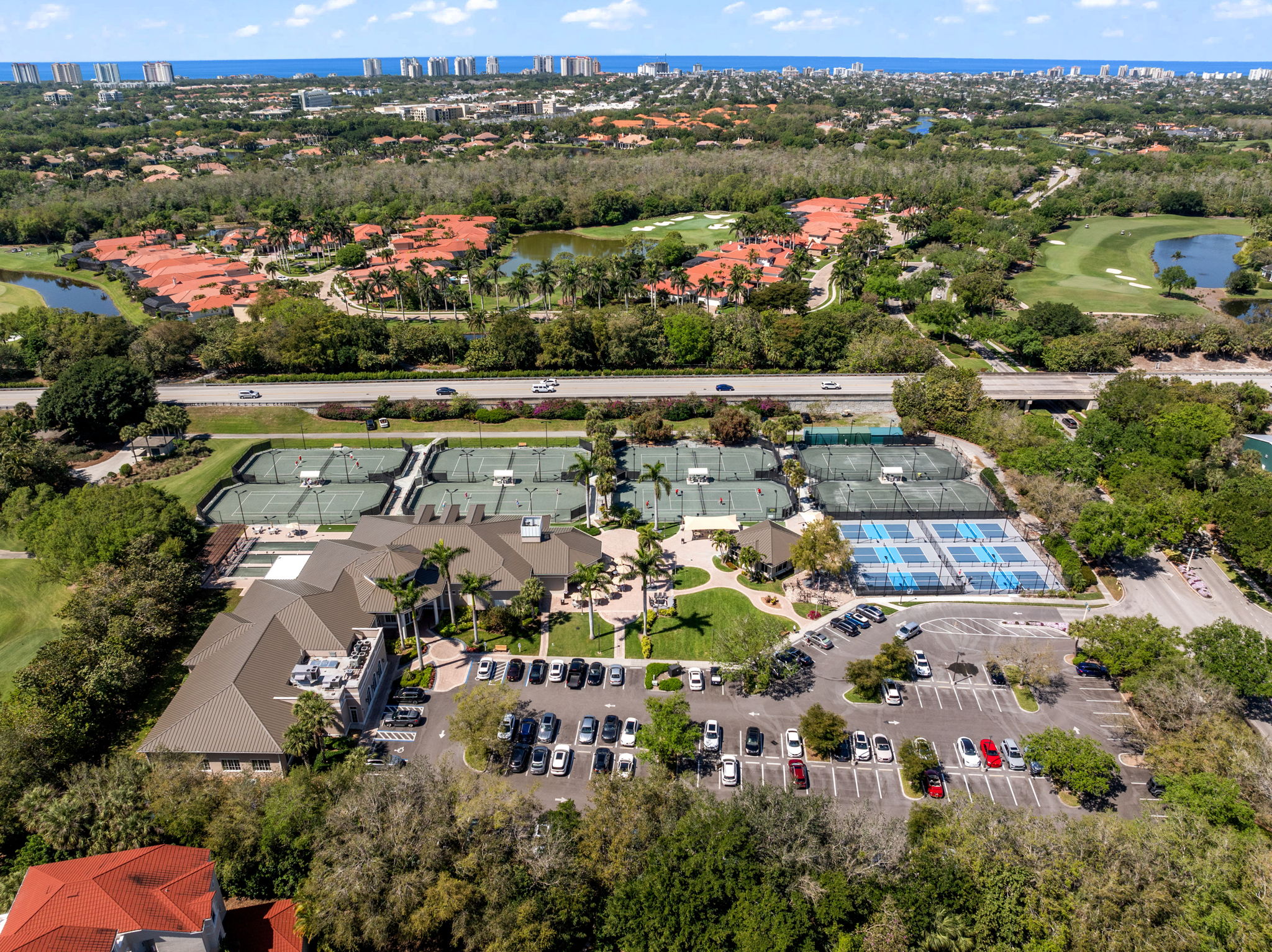 Aerial view of Pelican Marsh amenities and grounds