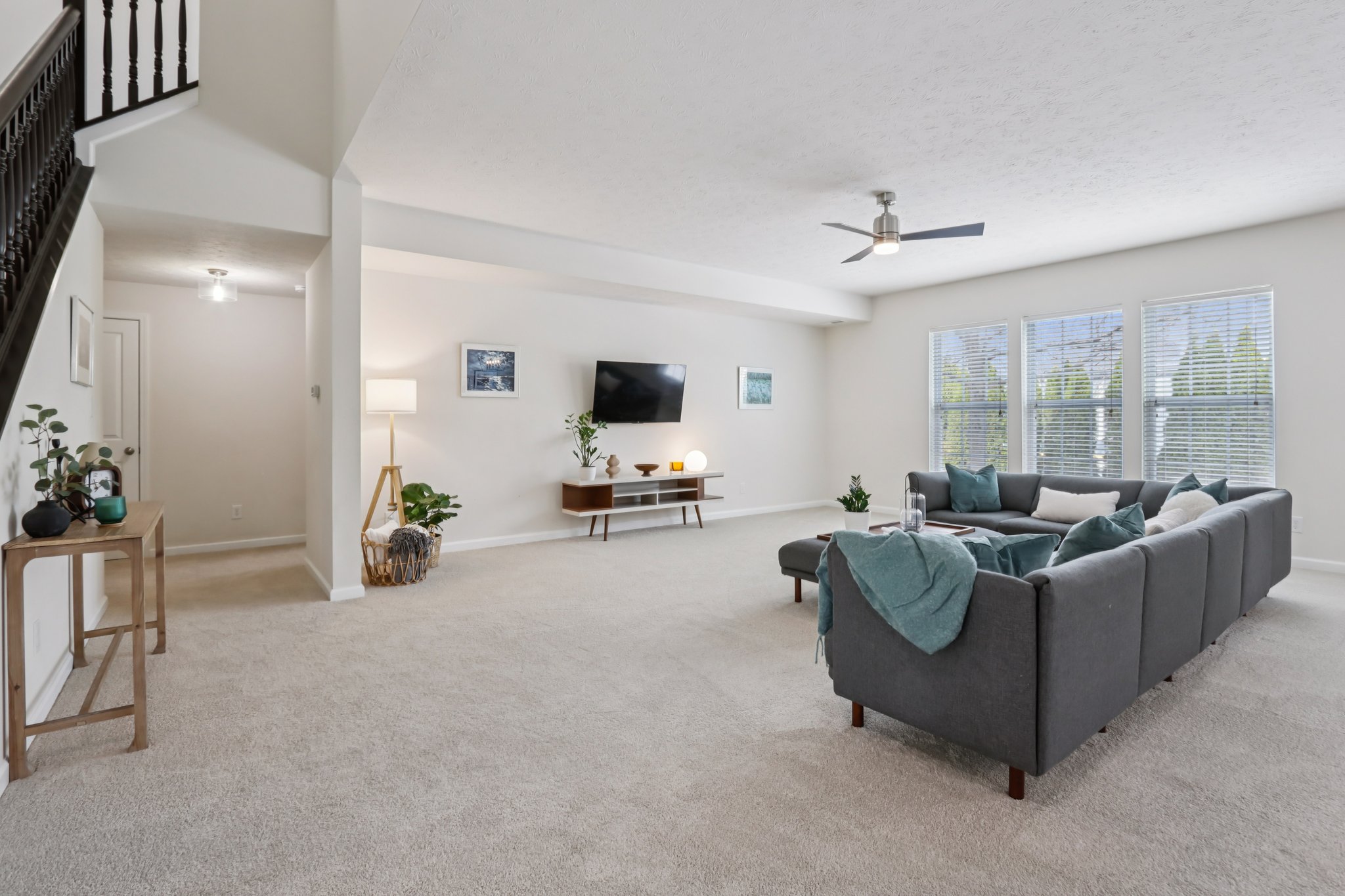 Avedon Way-S0212-009.jpg