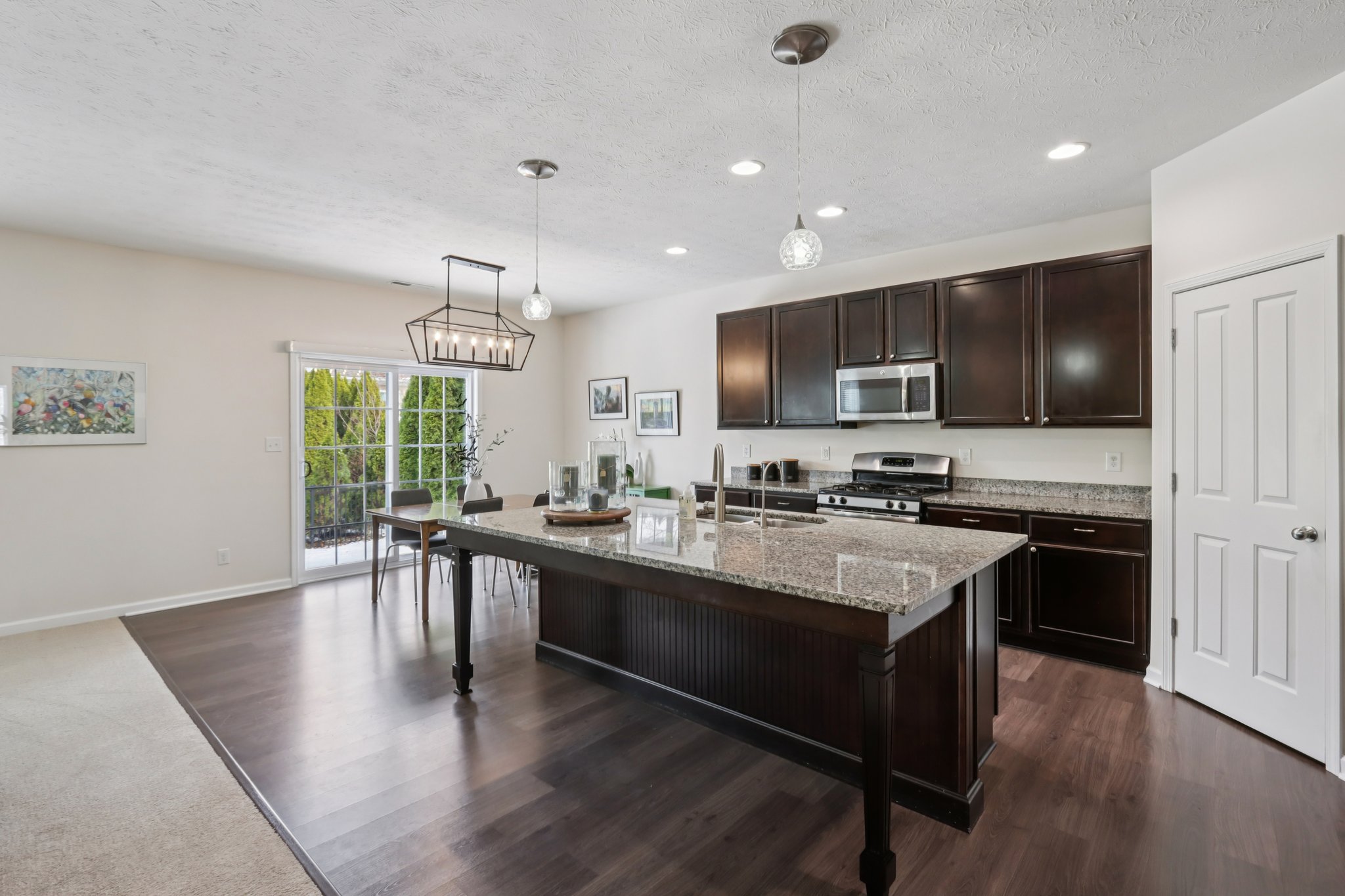 Avedon Way-S0212-013.jpg