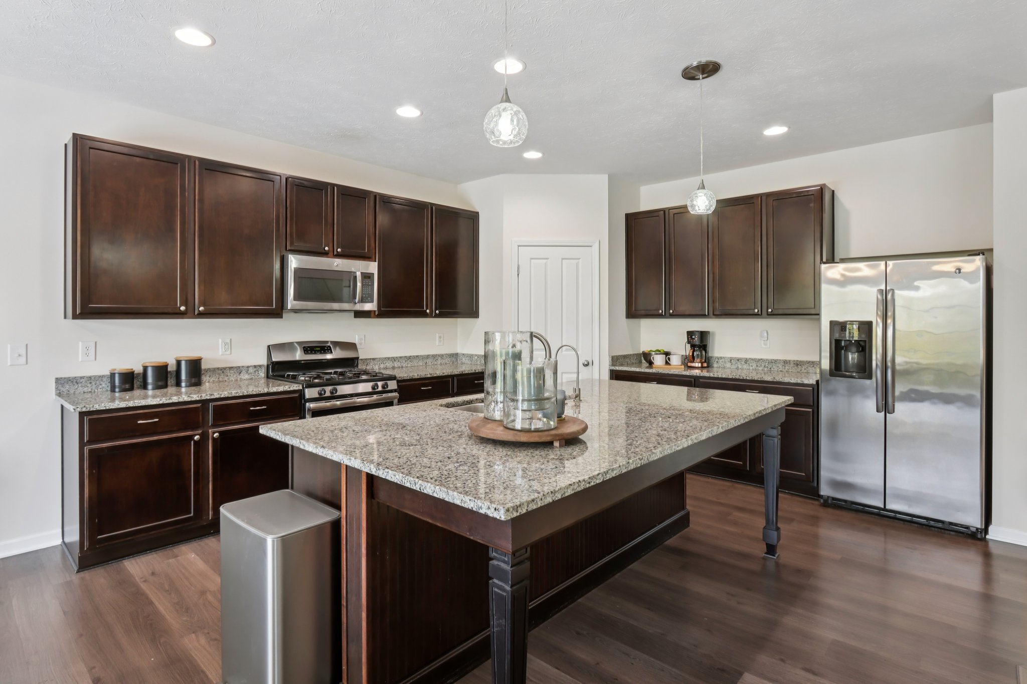 Avedon Way-S0212-015.jpg