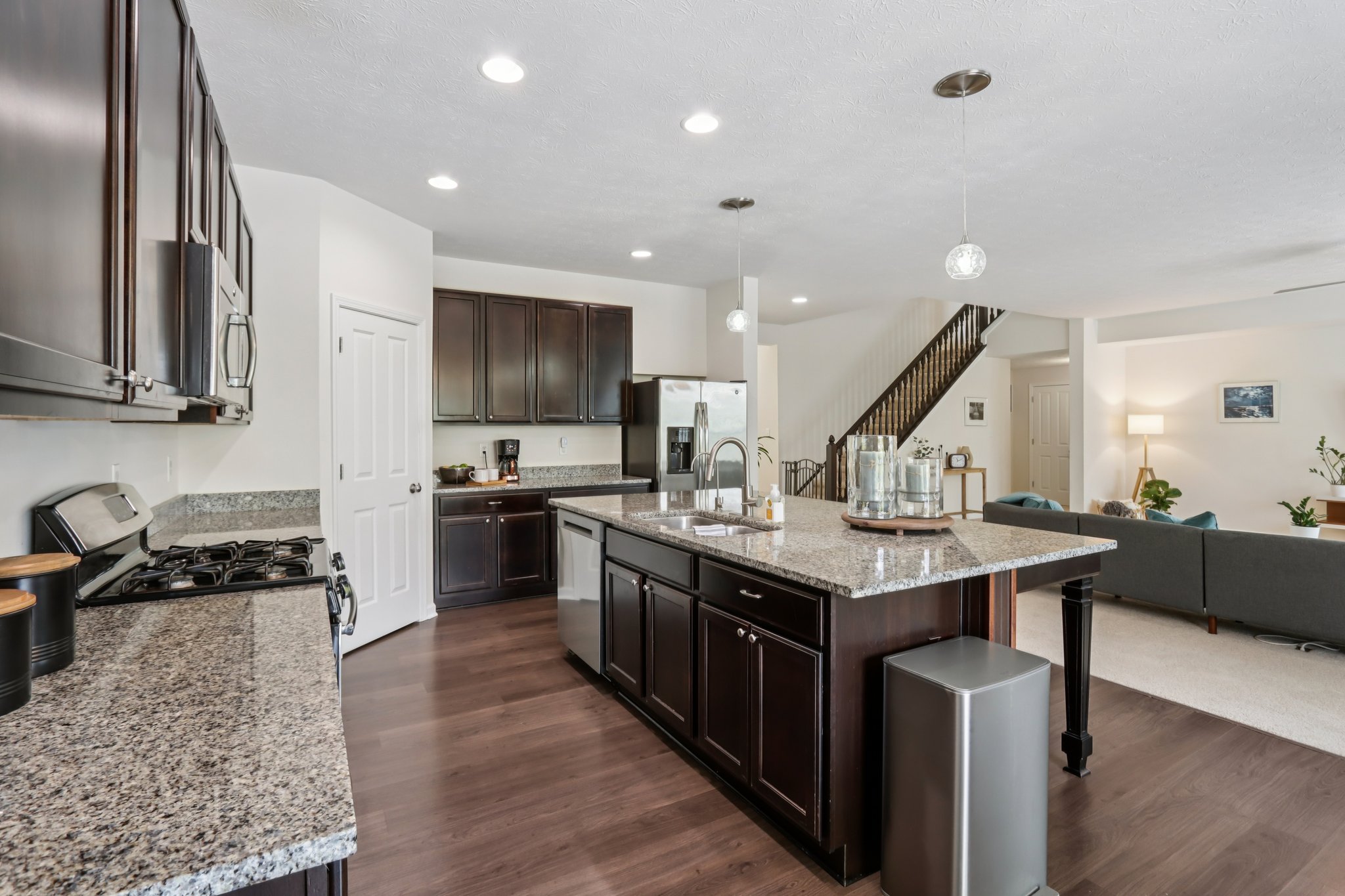 Avedon Way-S0212-019.jpg