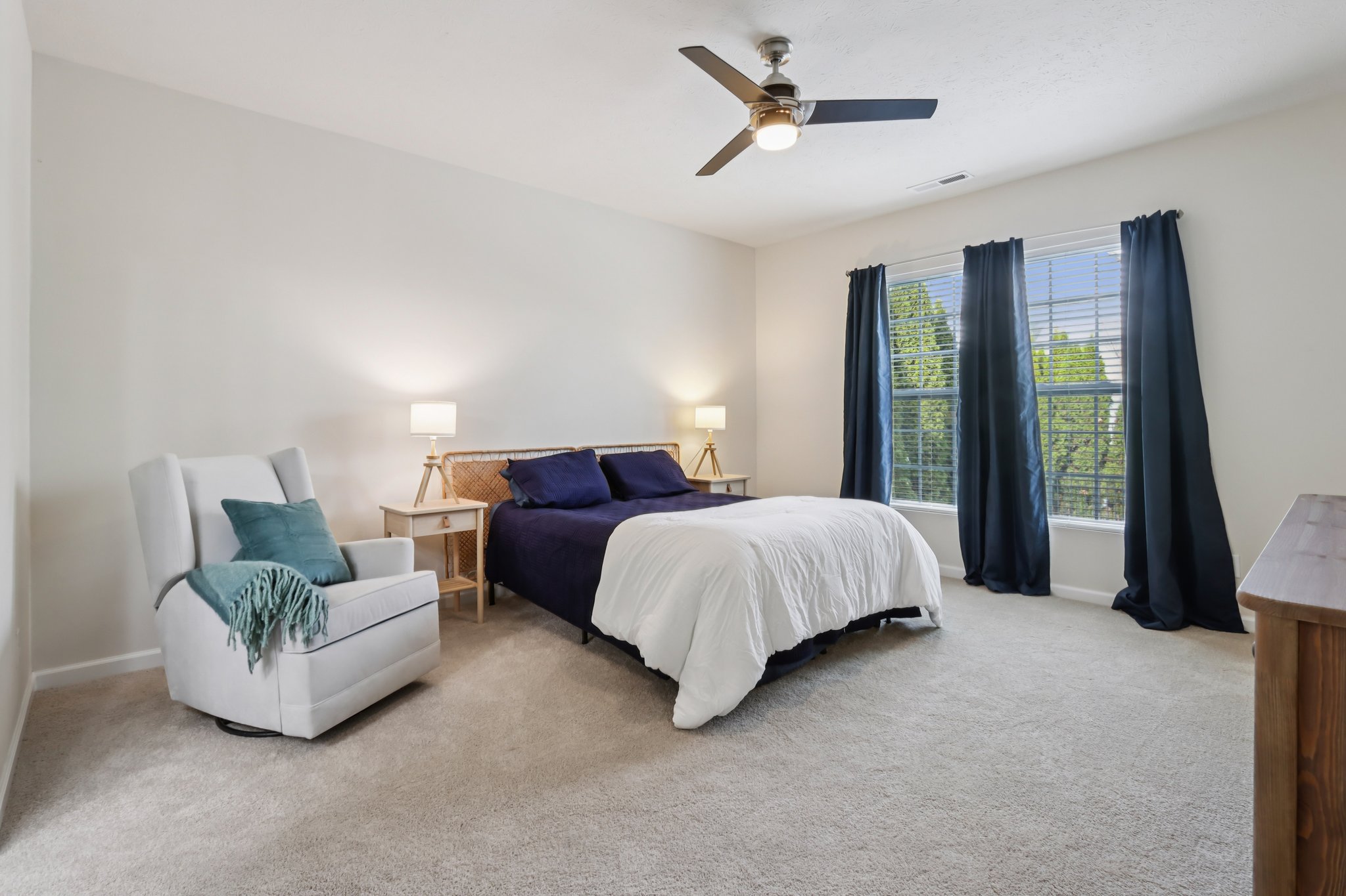 Avedon Way-S0212-028.jpg