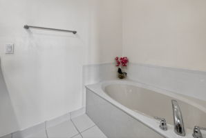  Photo 37