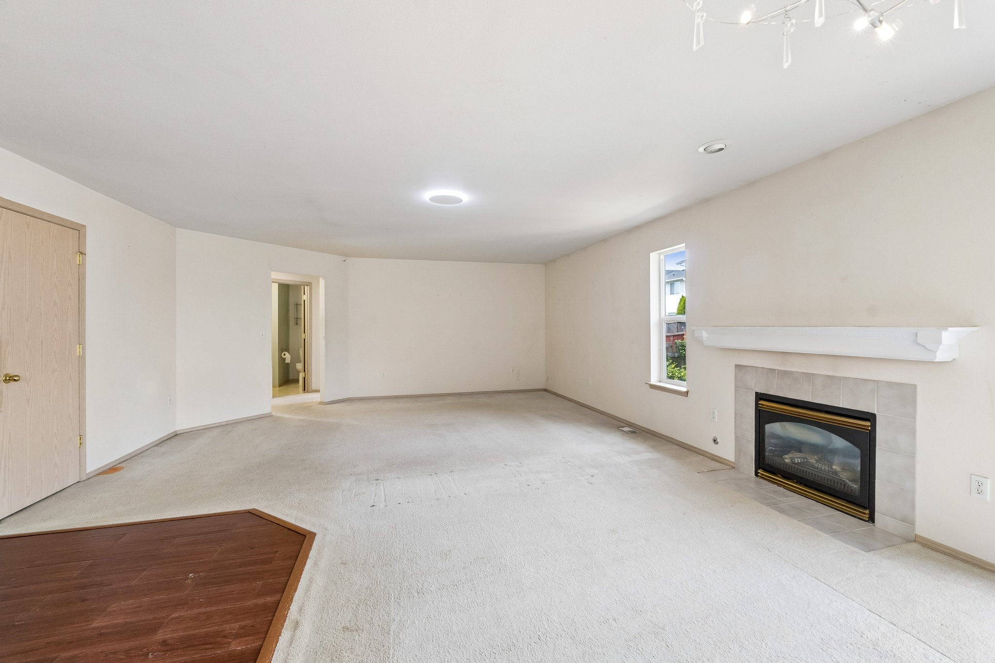 128 St Ct E-S0205-005.jpg