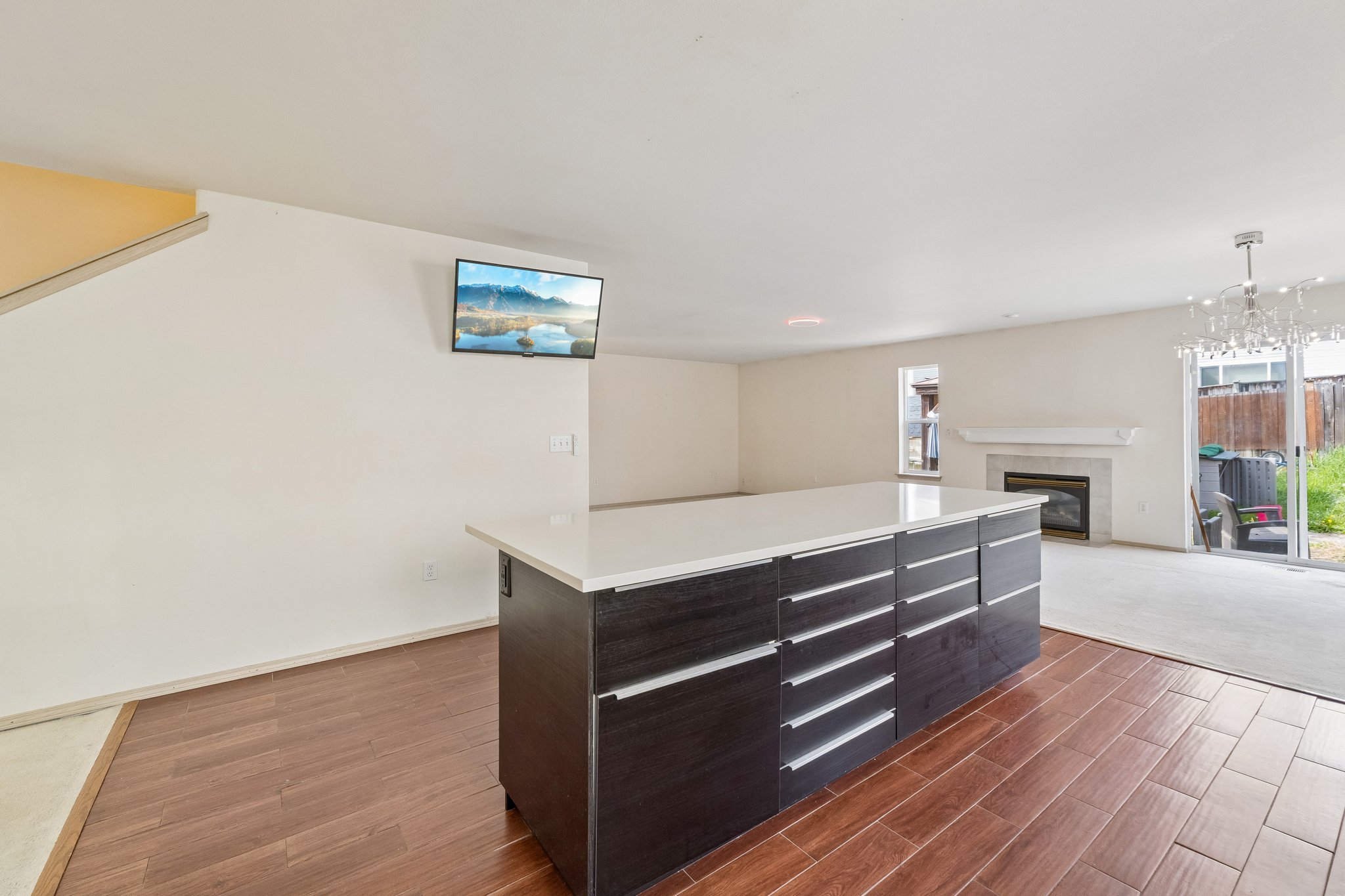 128 St Ct E-S0205-008.jpg