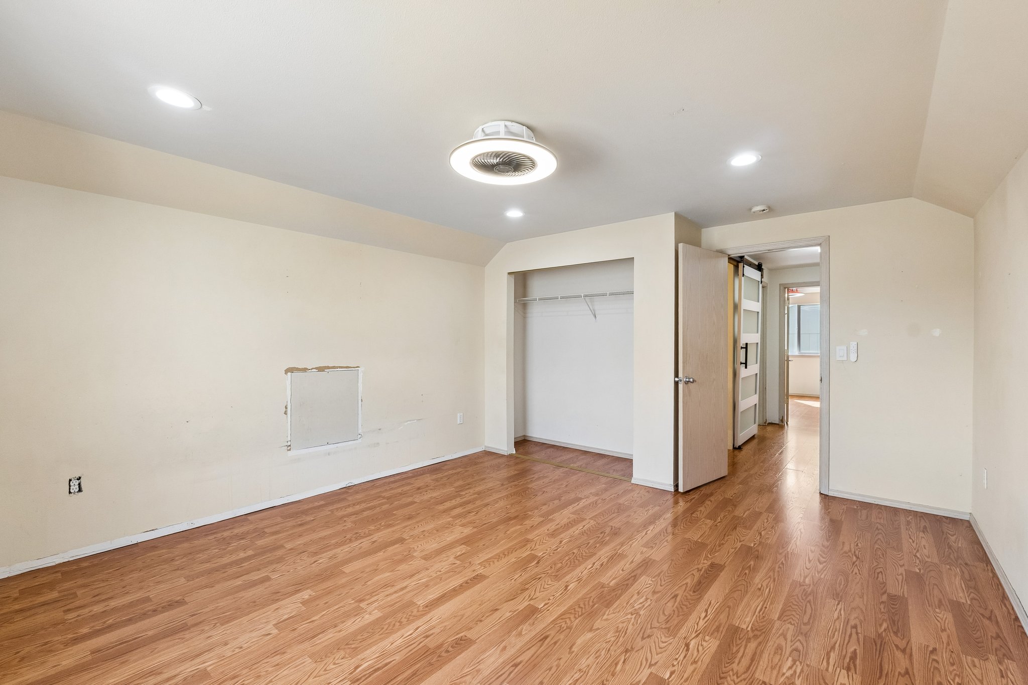 128 St Ct E-S0205-011.jpg