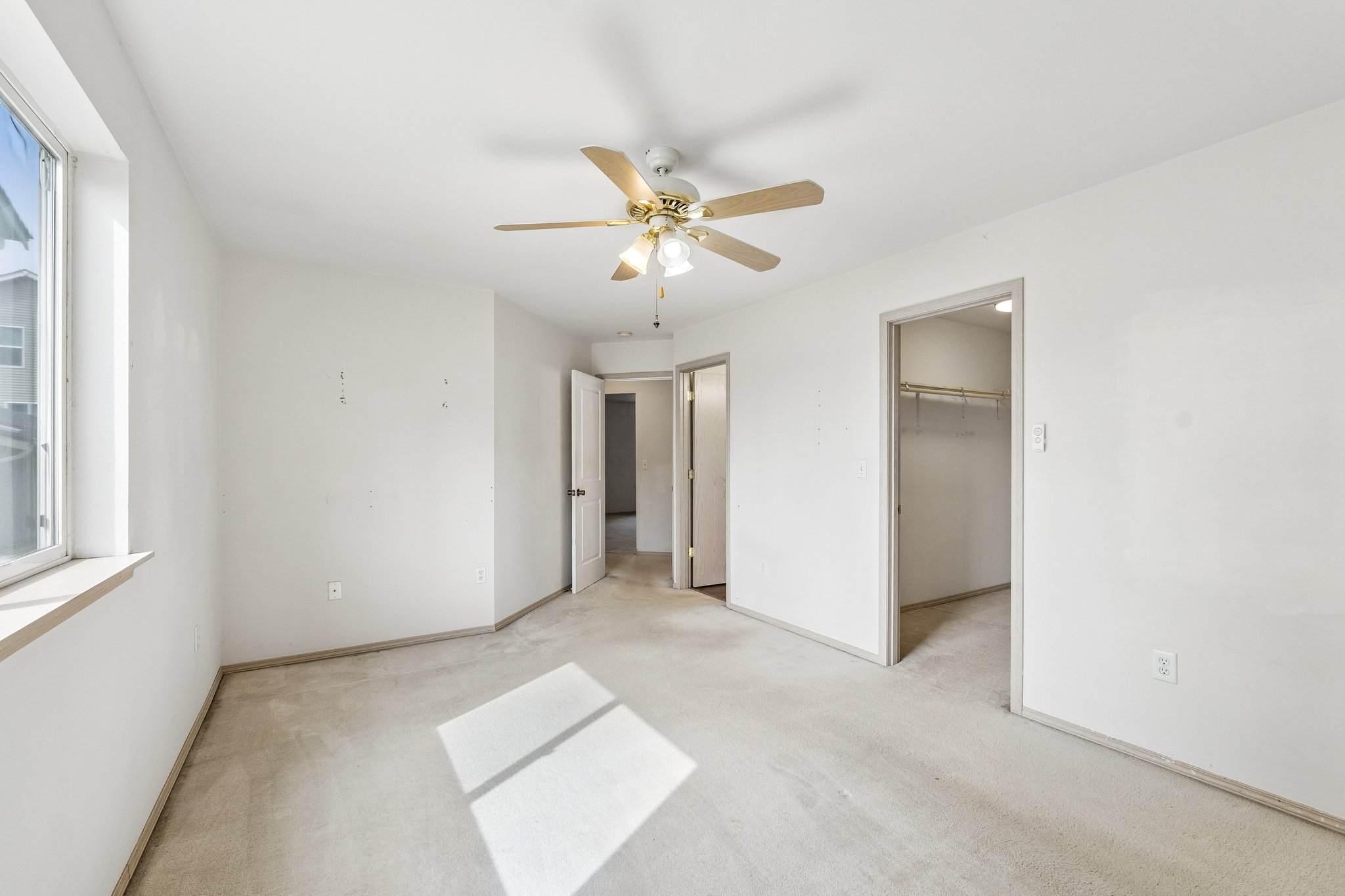 128 St Ct E-S0205-021.jpg