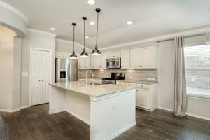 Kitchen/Breakfast Bar