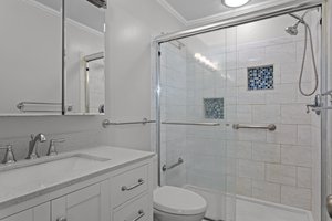  Photo 24