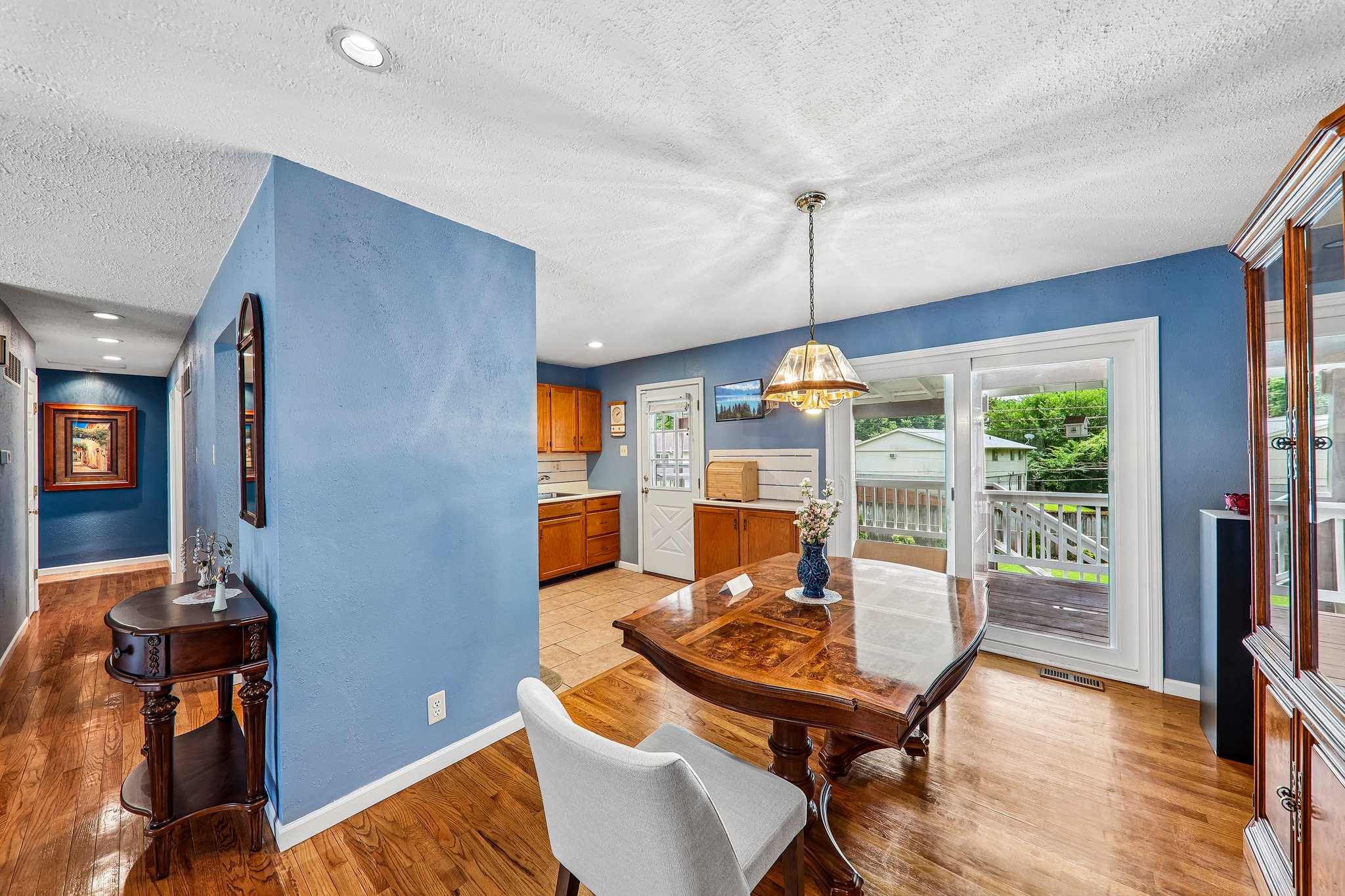 11906 Flushing Dr-S0906-013.jpg