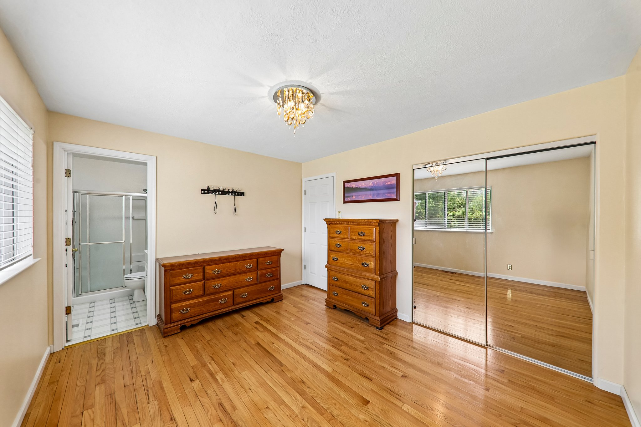 11906 Flushing Dr-S0906-020.jpg