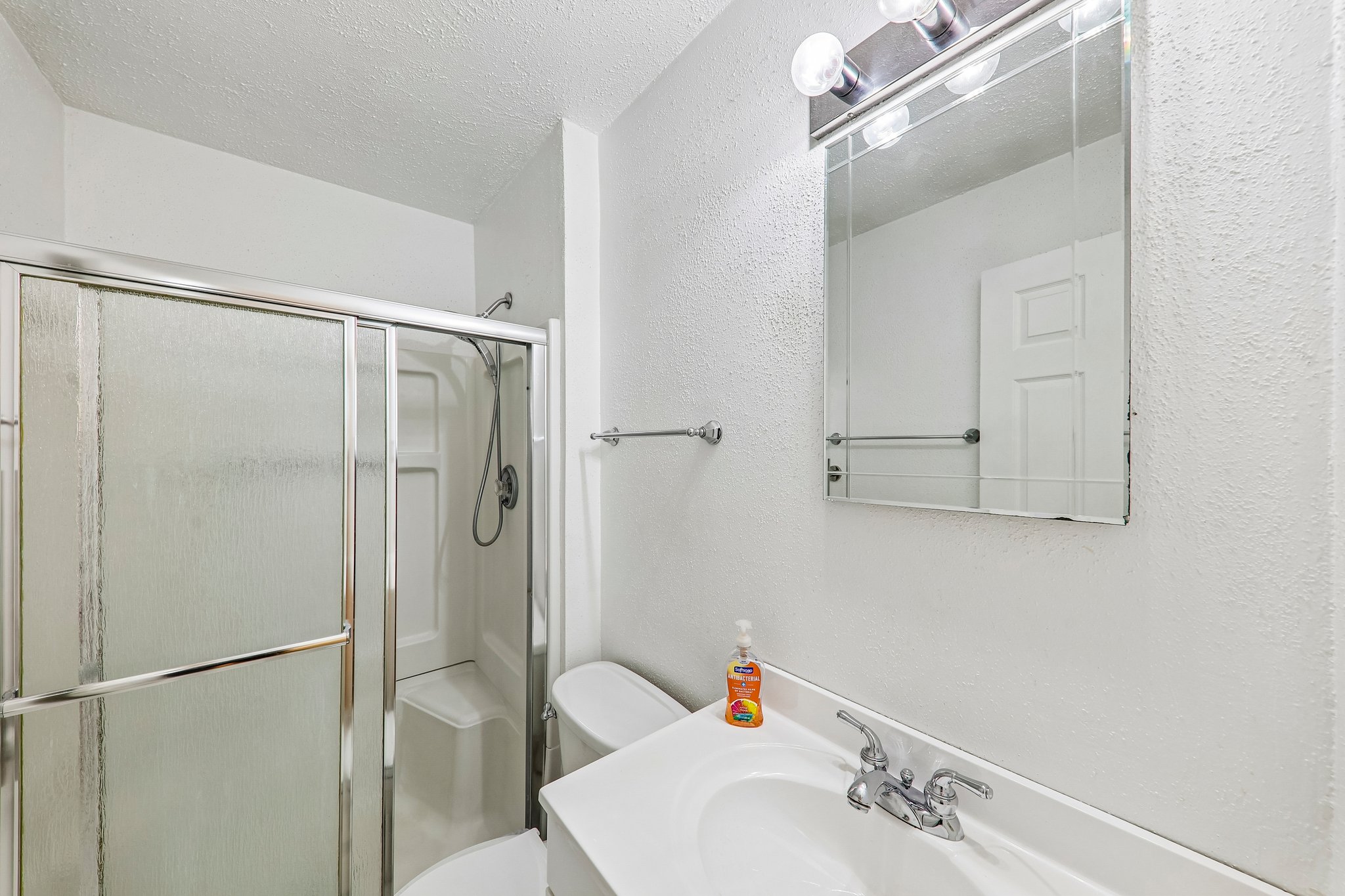 11906 Flushing Dr-S0906-021.jpg