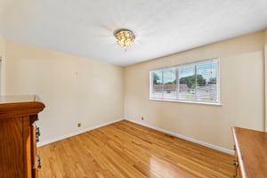 11906 Flushing Dr-S0906-018.jpg