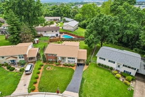 11906 Flushing Dr-S0906-035.jpg