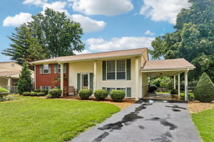 11906 Flushing Dr-S0906-002r.jpg