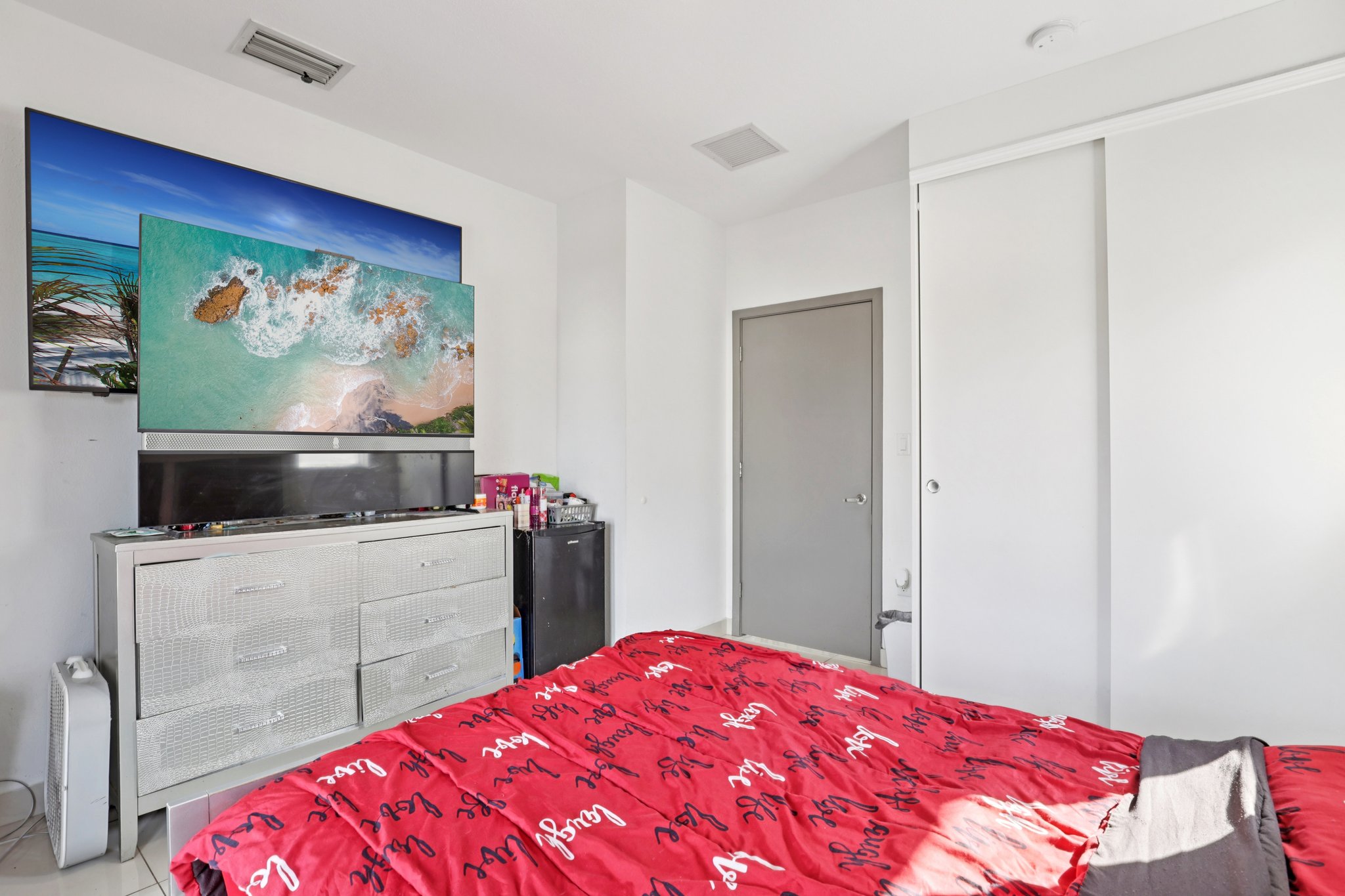NW 1st St-S1501-032.jpg