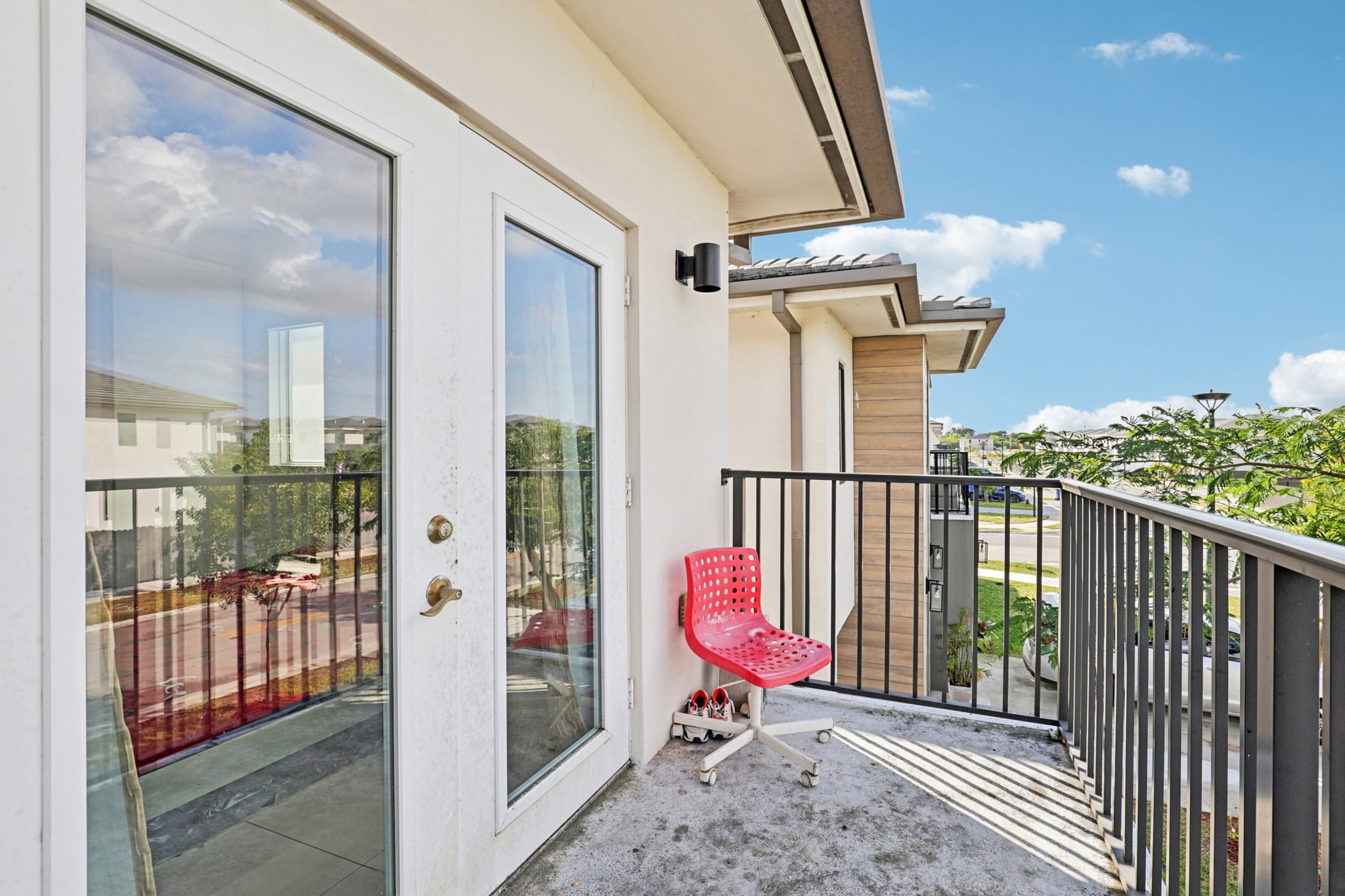 NW 1st St-S1501-058.jpg