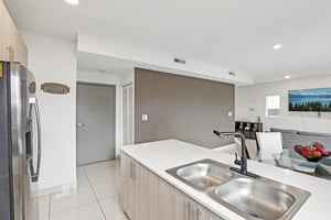 NW 1st St-S1501-020.jpg