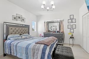 NW 1st St-S1501-034.jpg