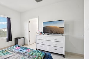 NW 1st St-S1501-042.jpg