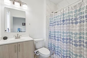 NW 1st St-S1501-045.jpg