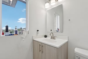 NW 1st St-S1501-046.jpg