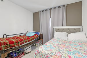 NW 1st St-S1501-047.jpg
