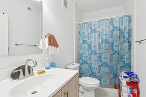 NW 1st St-S1501-049.jpg