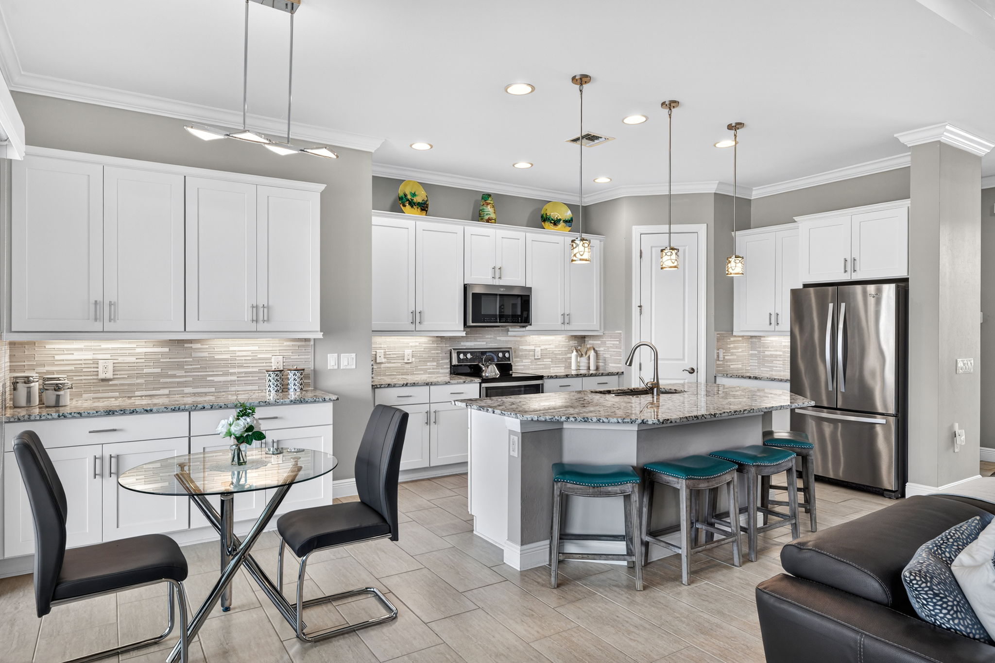 Breakfast Nook 1 of 2