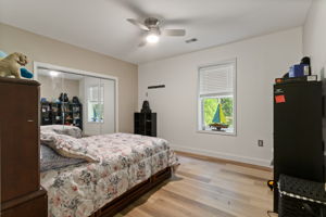  Photo 49