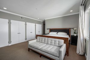 11916 Gorham Avenue 302-20.jpg