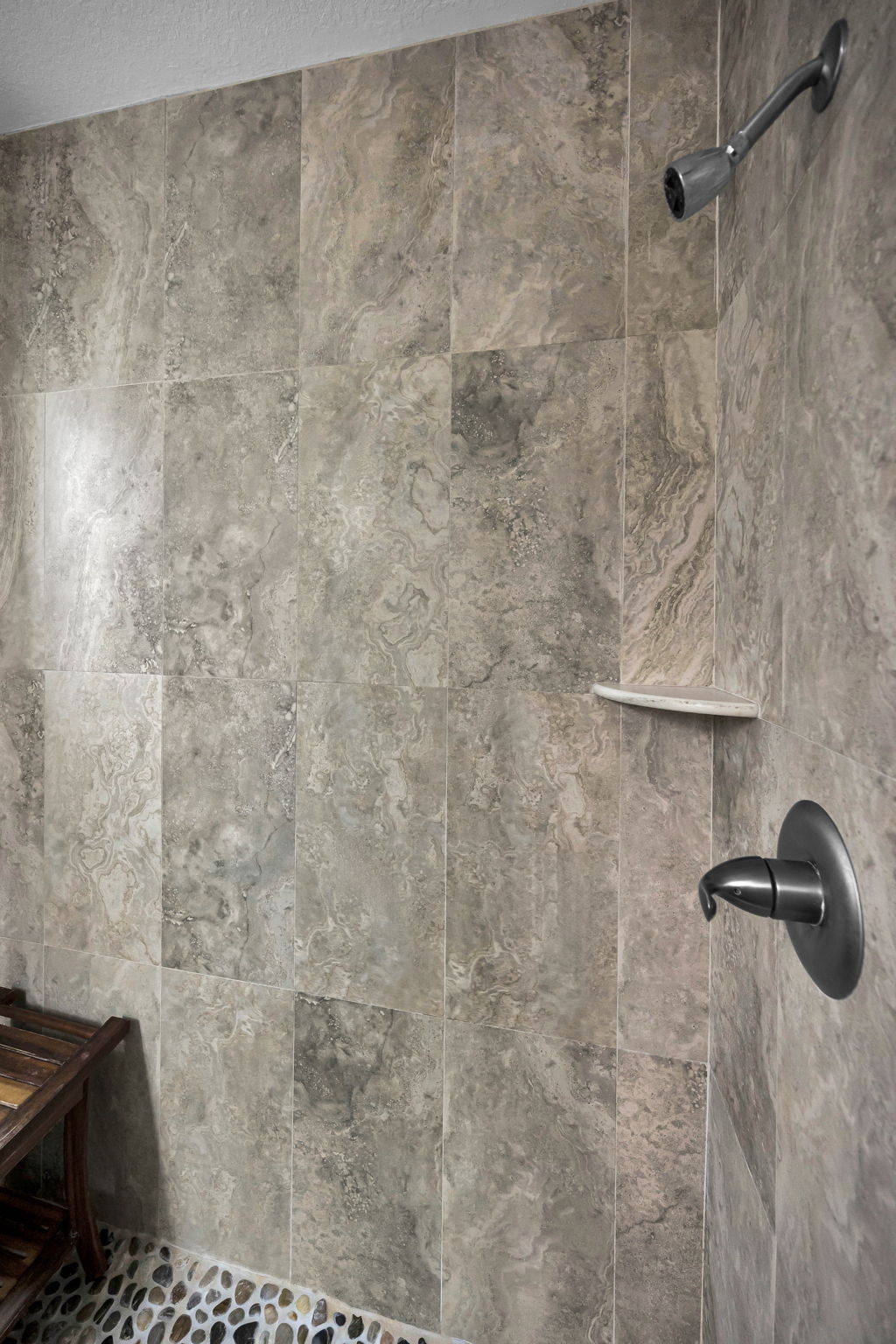 Primary Bathroom1b