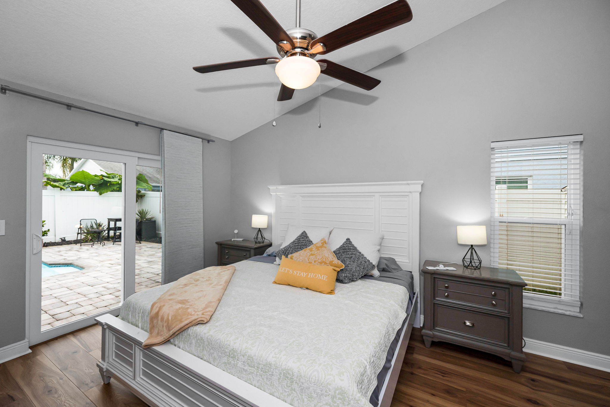 Primary Bedroom1b