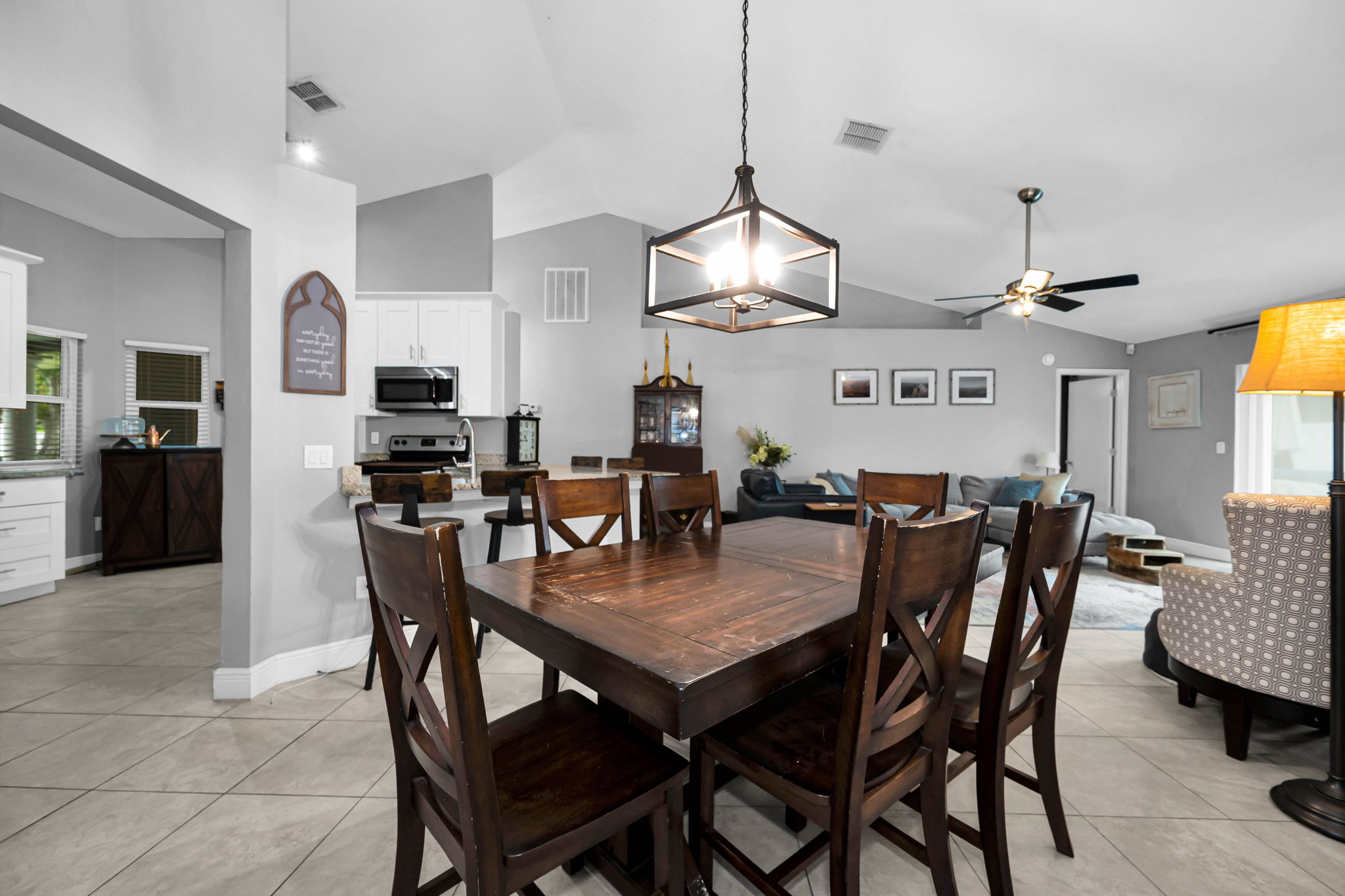 Dining Room3