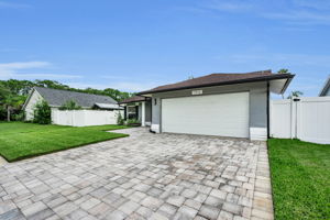 Front Exterior3