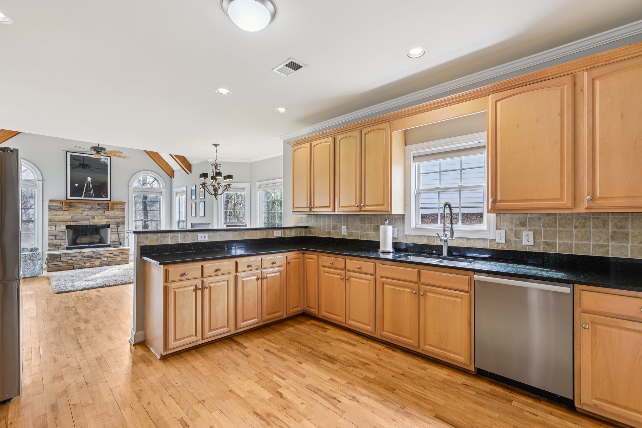 Vinings Place Cir-L2201-018.jpg