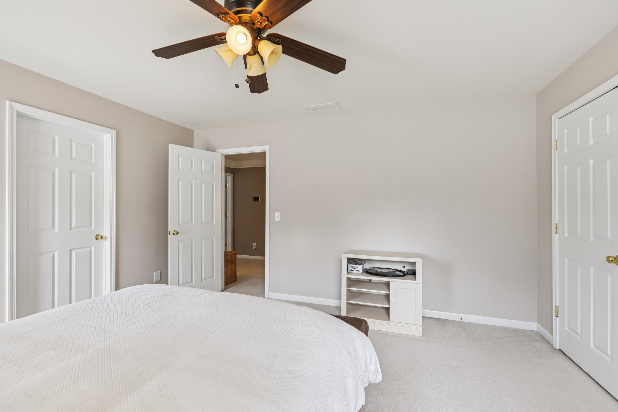 Vinings Place Cir-L2201-035.jpg
