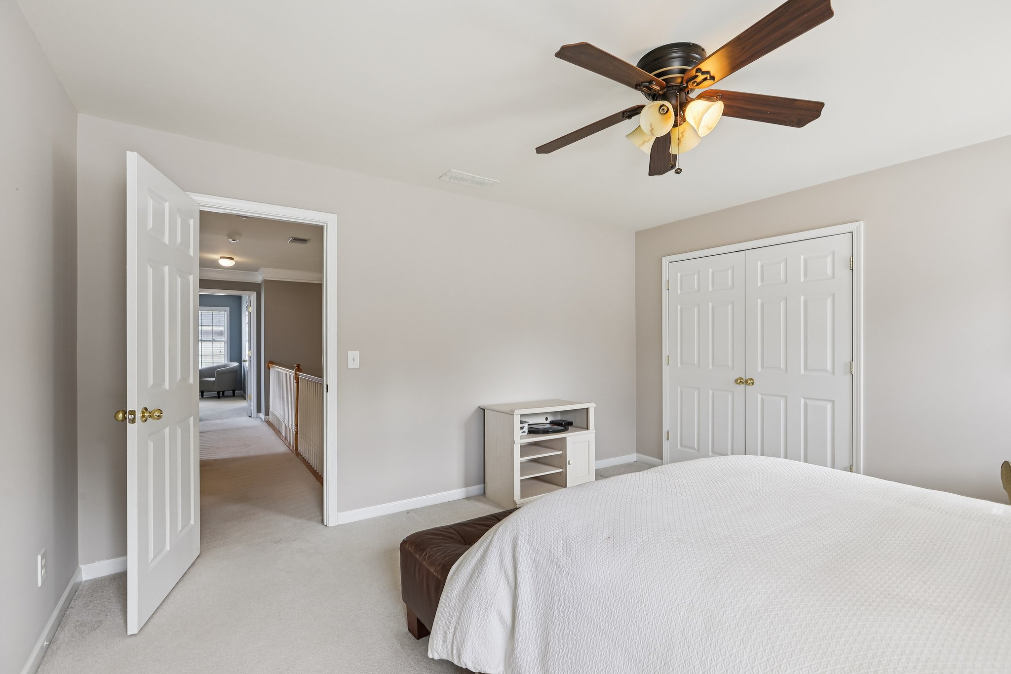 Vinings Place Cir-L2201-036.jpg