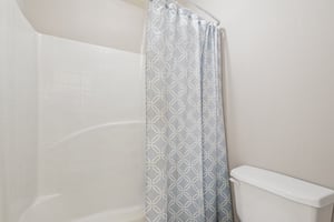 Vinings Place Cir-L2201-038.jpg