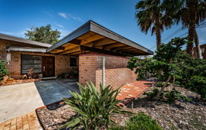 Entry and Carport3