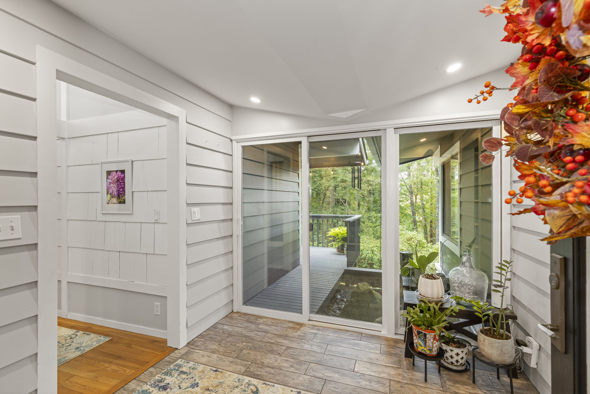 Bright and open entryway—an inviting welcome home
