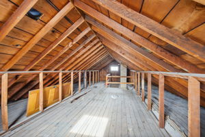 This is a great large space in the upper level